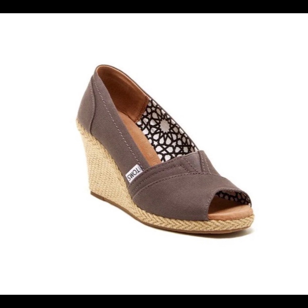 Toms | Gray Peep Toe Wedges